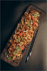 Удон с курицей и овощами 10141